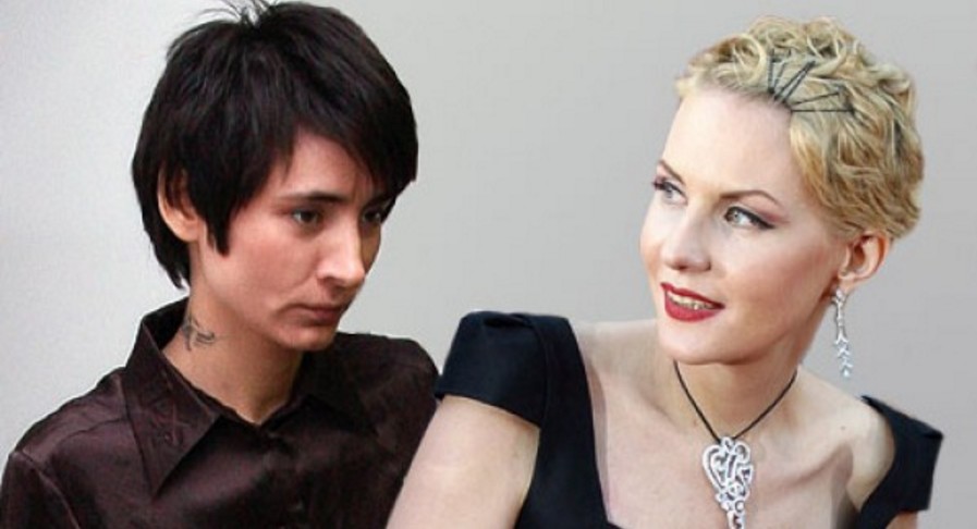 Земфира Рамазанова и Рената Литвинова поженились! Так